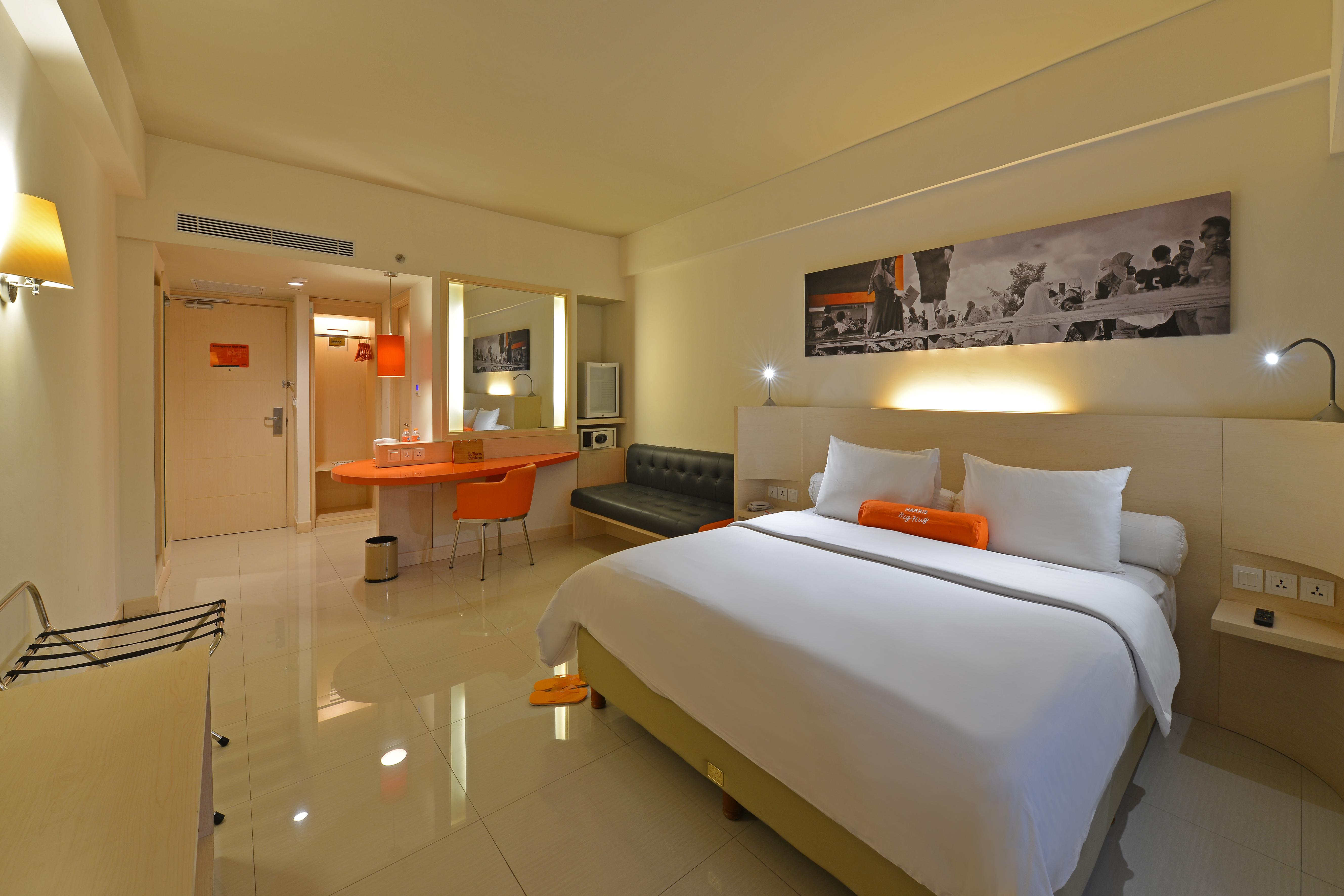 แฮริส โฮเต็ล แอนด์ คอนเวนชั่น จิอุมบูเลออิต บันดุง Hotel ภายนอก รูปภาพ