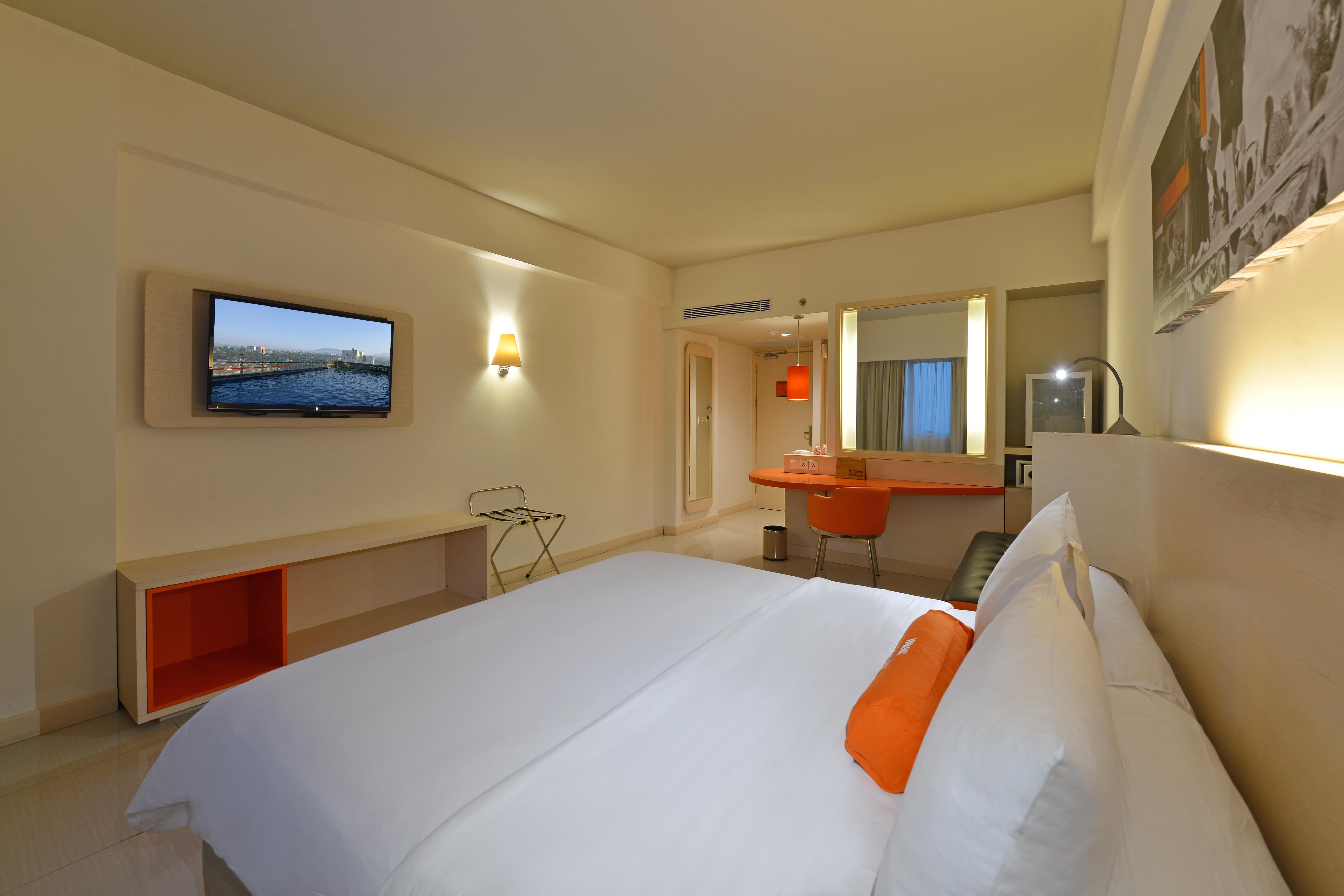 แฮริส โฮเต็ล แอนด์ คอนเวนชั่น จิอุมบูเลออิต บันดุง Hotel ภายนอก รูปภาพ