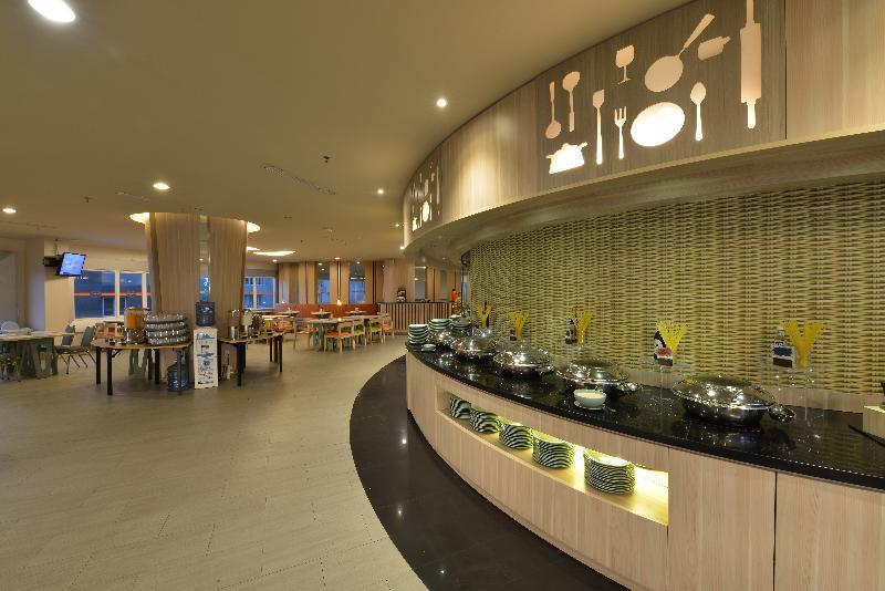 แฮริส โฮเต็ล แอนด์ คอนเวนชั่น จิอุมบูเลออิต บันดุง Hotel ภายนอก รูปภาพ