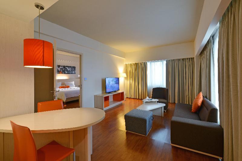 แฮริส โฮเต็ล แอนด์ คอนเวนชั่น จิอุมบูเลออิต บันดุง Hotel ภายนอก รูปภาพ