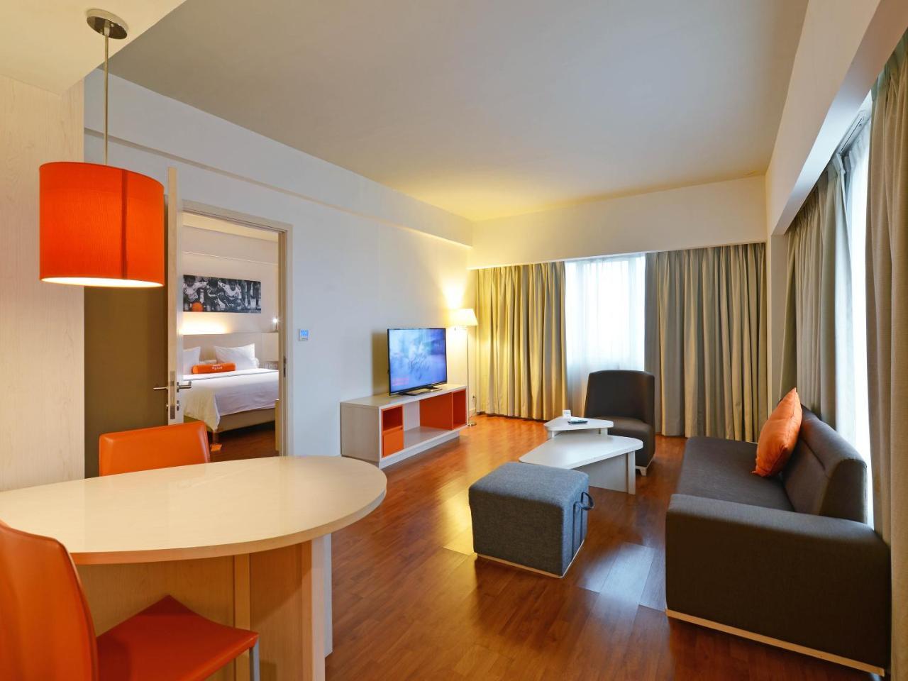 แฮริส โฮเต็ล แอนด์ คอนเวนชั่น จิอุมบูเลออิต บันดุง Hotel ภายนอก รูปภาพ