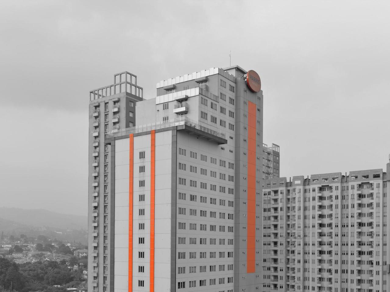 แฮริส โฮเต็ล แอนด์ คอนเวนชั่น จิอุมบูเลออิต บันดุง Hotel ภายนอก รูปภาพ